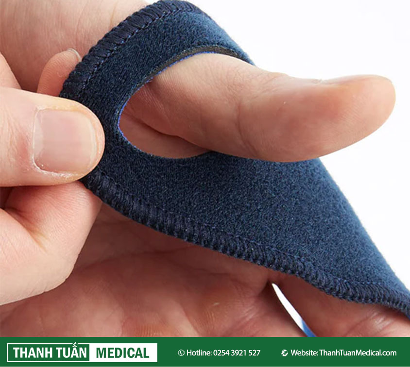 Mang lại cảm giác đeo thoải mái và ổn định nhờ phần đỡ ngón cái