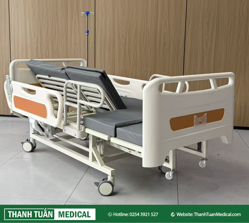 Có 04 khoá bánh chống di chuyển