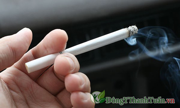 Hút thuốc lá thường xuyên có nguy cơ mắc bệnh phong thấp