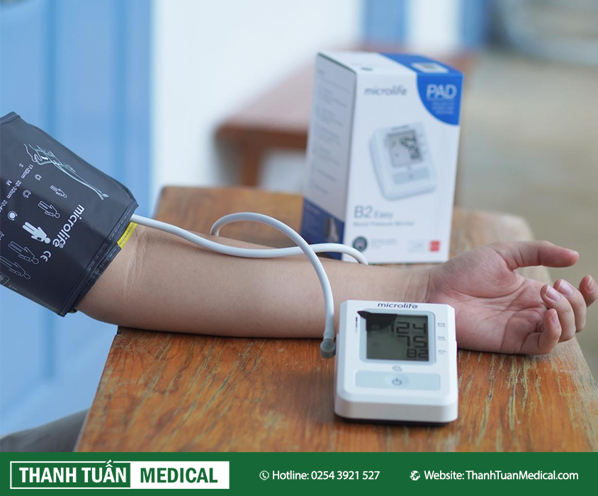 Máy đo huyết áp B2 Easy đo dễ dàng tại nhà