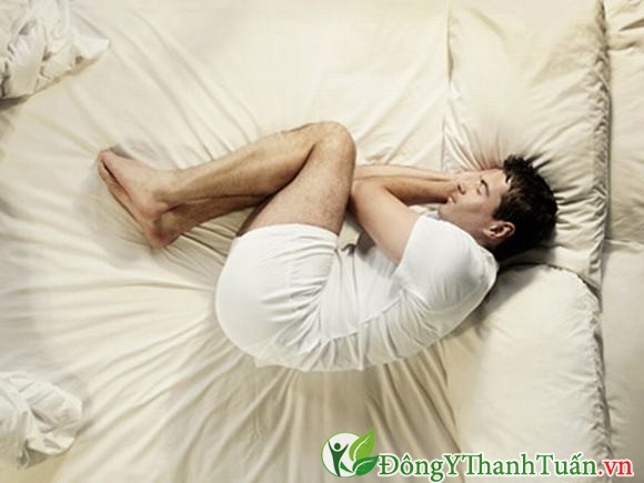 Ngủ sai tư thế là nguyên nhân gây đau vai gáy