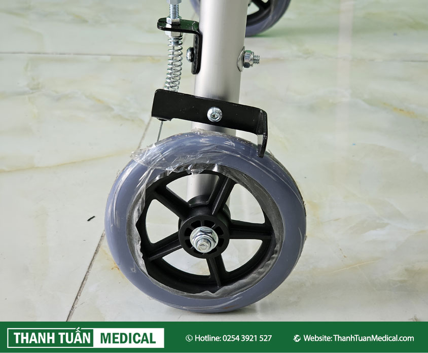 2 bánh xe trước định hướng – khả năng điều khiển tốt