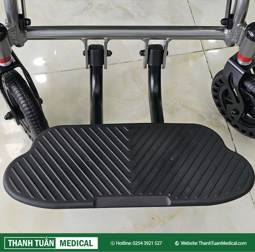 Phần để chân liền khối có thể gập lại