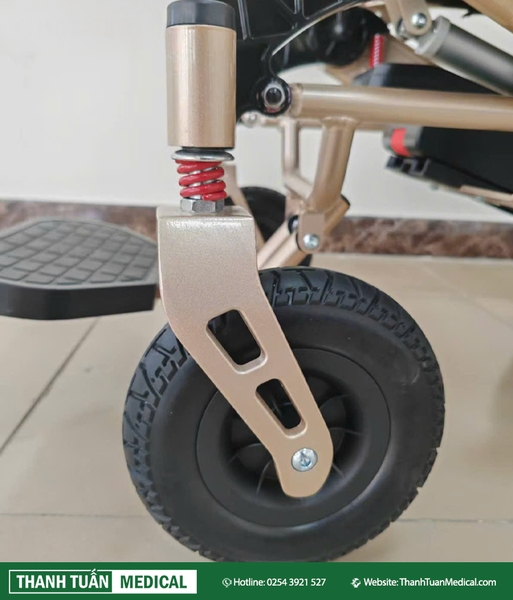 Có 04 lò xo giảm sóc phía sau và phí trước xe giúp vận hành êm ái hơn Có 04 lò xo giảm sóc phía sau và phí trước xe giúp vận hành êm ái hơn