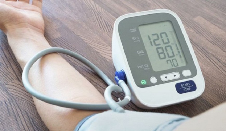 Máy đo huyết áp là gì? Có bao nhiêu loại? Loại nào thích hợp để dùng trong gia đình nhất?